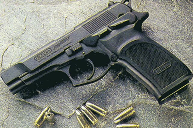 Cayó un oficial del servicio penitenciario disparando tiros al aire