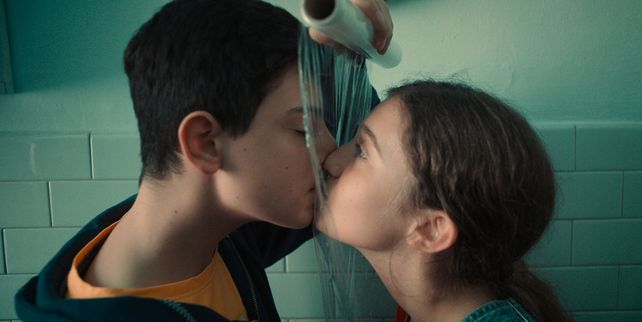 Settembre: Una historia coral con personajes que luchan por encontrar la felicidad