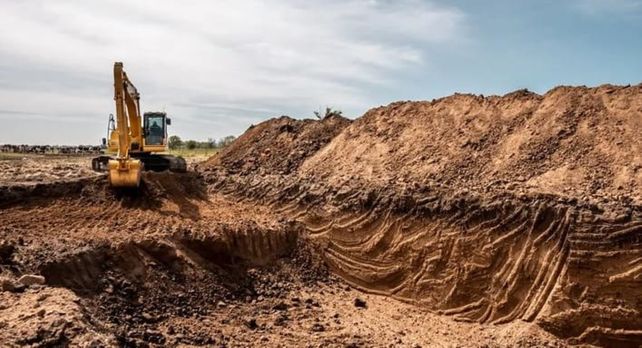 El proceso de construcción de las piletas de estabilización está en marcha gracias a la colaboración del municipio y a los fondos invertidos por la facultad.