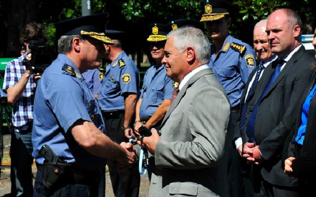 El vicegobernador cuestionó al funcionario de la cartera de Seguridad.