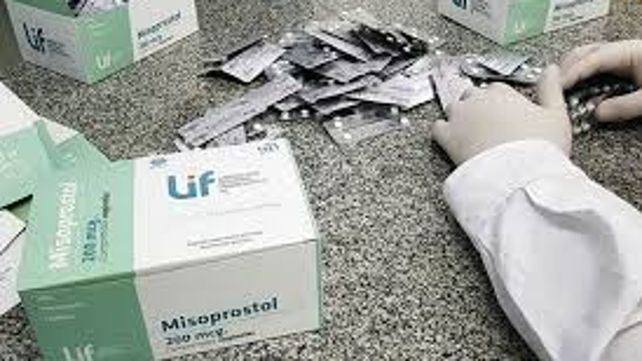 El gobierno de Kicillof le compró misoprostol a Santa Fe