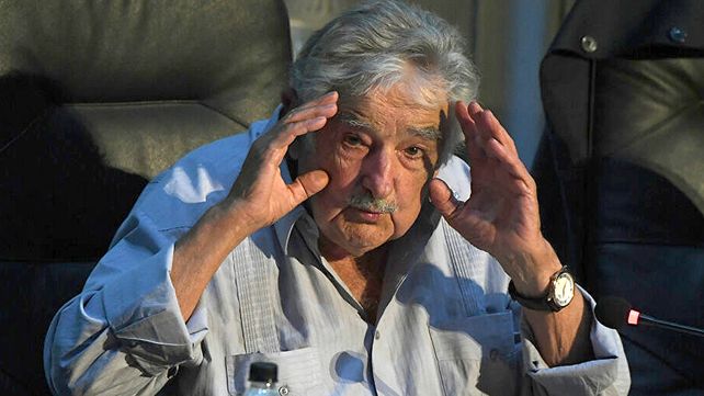 Pepe Mujica aseguró que la Argentina tiene el problema de ver todo en blanco y negro