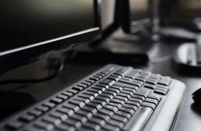 Docentes realizarán un apagón educativo virtual en reclamo de paritarias