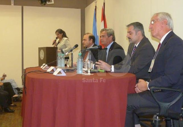 Clausura. De la mesa final de las jornadas participaron organizadores y expositores.