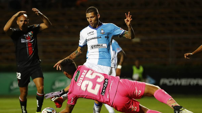 Unión y el gran dilema con Nicolás Peñailillo