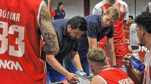 Juan Francisco Ponce dejó de ser el entrenador de Unión