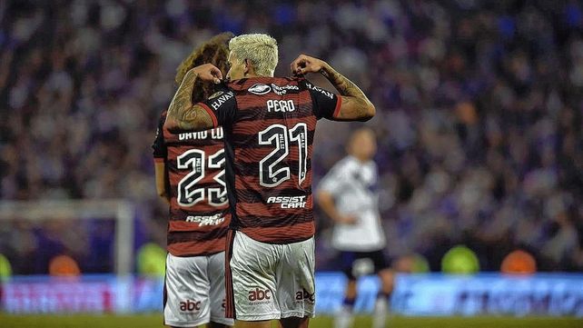 Flamengo, por el primer paso a semifinales ante Peñarol