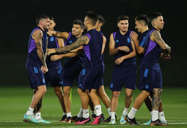 El director técnico Lionel Scaloni quiere que los jugadores que fueron parte de su ciclo de trabajo acompañen a la selección en la final del Mundial Qatar 2022.&nbsp;