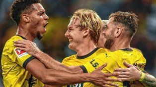 Borussia Dortmund ganó como visitante y por ahora es el líder de la Bundesliga.