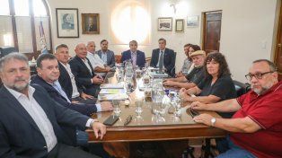 Paritaria central: la provincia ofreció a estatales un aumento salarial del 5% para el primer trimestre del año
