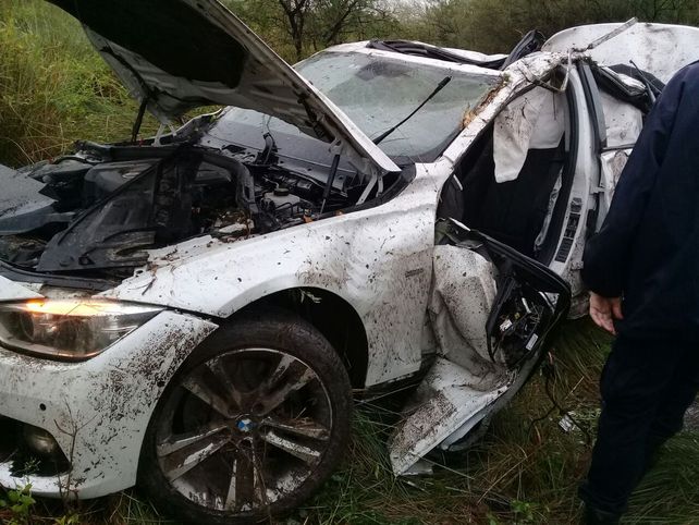 Un muerto en un espectacular accidente en la autopista que une Rosario con Santa Fe