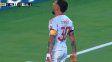 Otamendi les gritó el gol a los hinchas de Boca, que lo silbaron por ser hincha de River