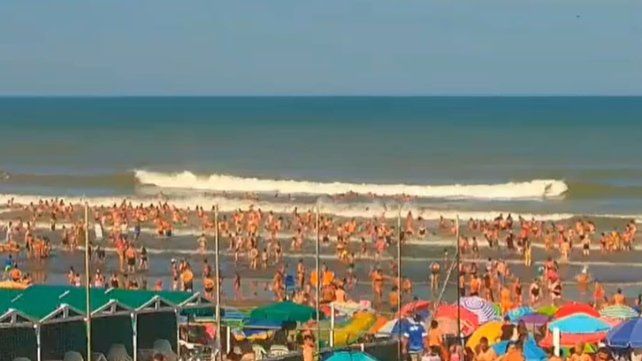 Un muerto y decenas de heridos por el impacto de un meteotsunami en Mar Chiquita