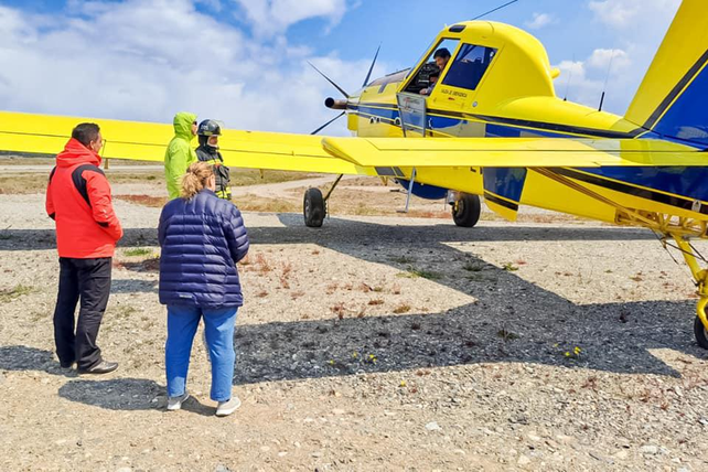 Un avi&oacute;n hidrante AT 802 de la flota que posee la Naci&oacute;n. 