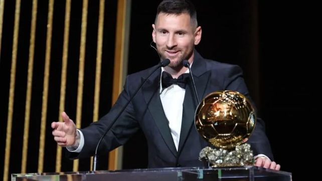 Messi es infinito. El crack rosarino fue elegido por octava vez como el mejor jugador del mundo.&nbsp;
