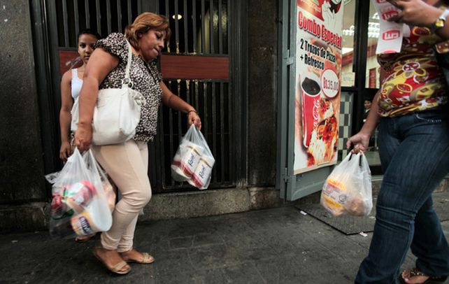 Venezuela atraviesa una escasez aguda de productos básicos en los supermercados