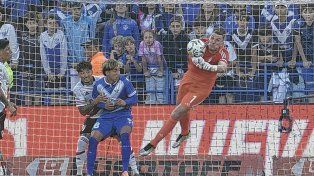 Empate sin goles y sabor amargo para River en Liniers.