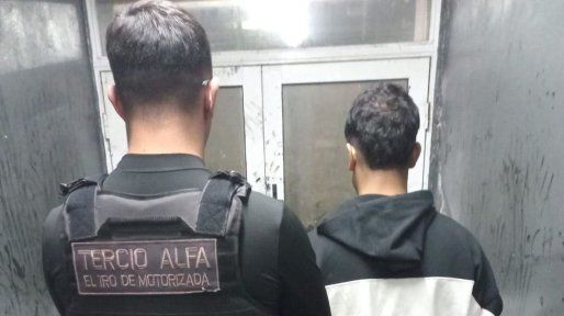 Arrestaron por venta de drogas a dos sospechosos en barrio Martin