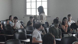 Un docente universitario debería cobrar $2