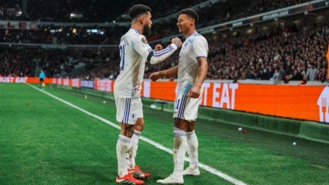 Aston Villa se hizo fuerte como visitante.