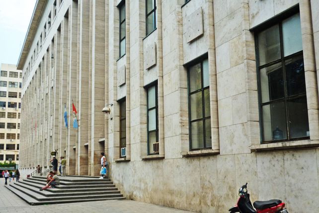Tribunales