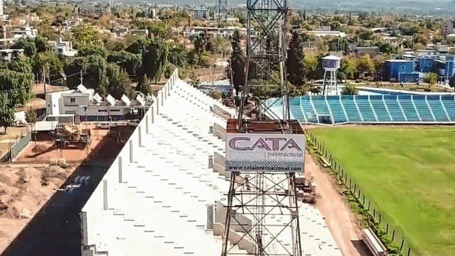 Godoy Cruz mostró los avances en las obras de su estadio Feliciano Gambarte.