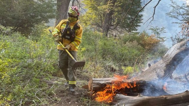 Un nuevo contingente de brigadistas santafesinos llegó a Neuquén