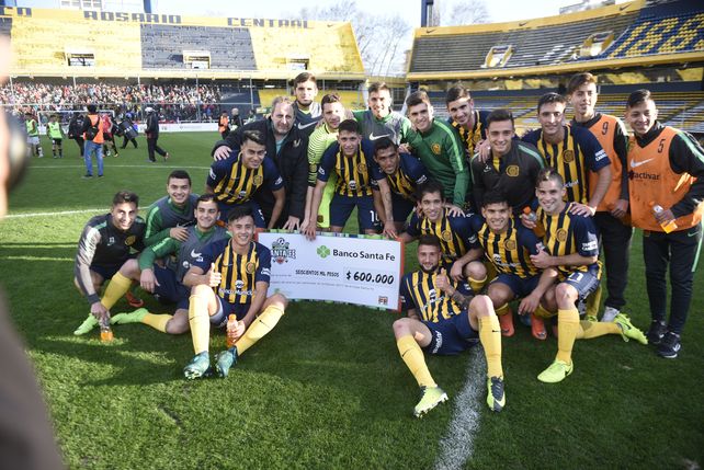 Central goleó 5 a 2 a Atlético San Jorge y se metió en la final de la Copa Santa Fe