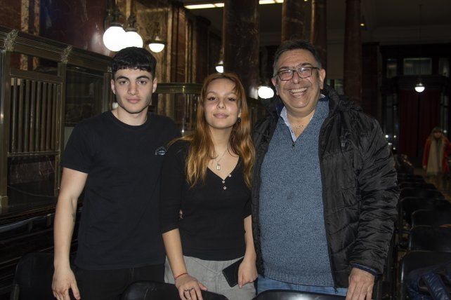 Valentino Mancini, Julia y Marcelo Cutró.