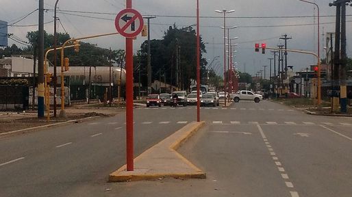 Villa Gobernador Gálvez bloqueó los accesos con terraplenes