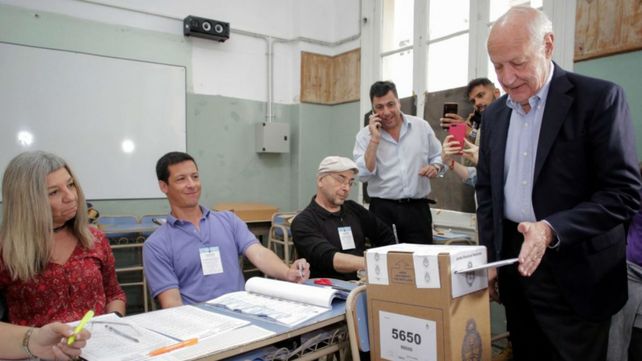 Argentina tiene todo para ser una sociedad próspera dijo Lavagna al votar