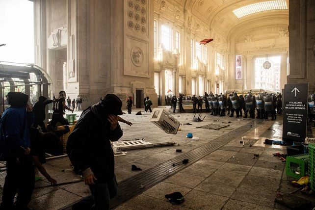 Incidentes en la estación central de Milán.