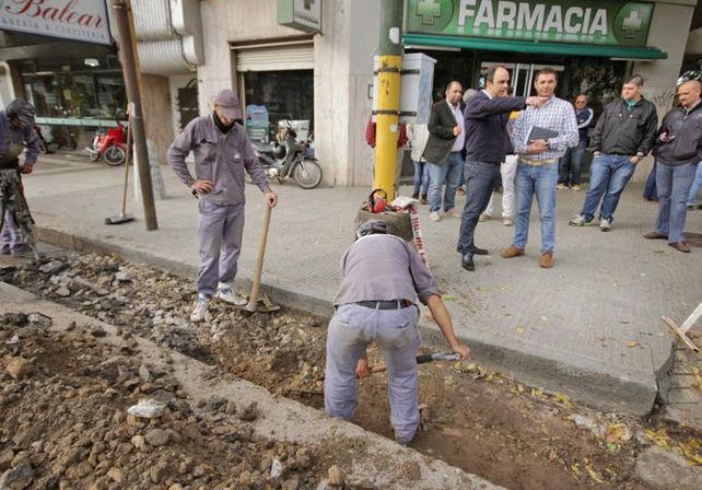 Trabajan en un plan de reconstrucción para las calles de la ciudad