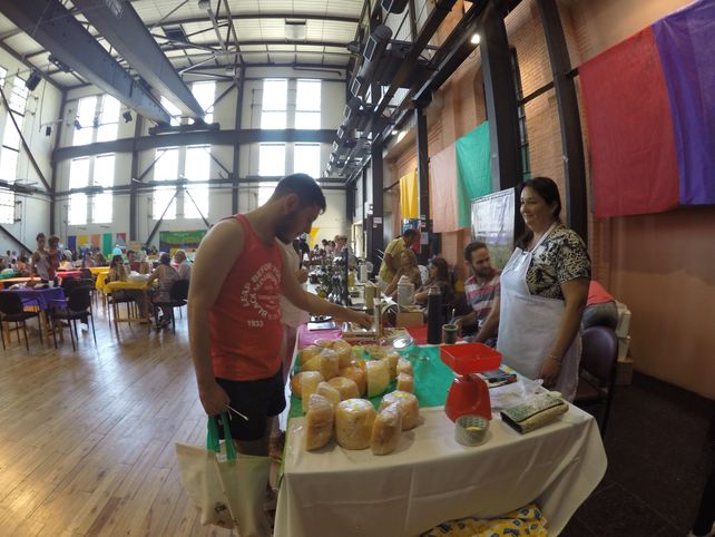 Se consolida la feria de productos artesanales y de la agricultura familiar
