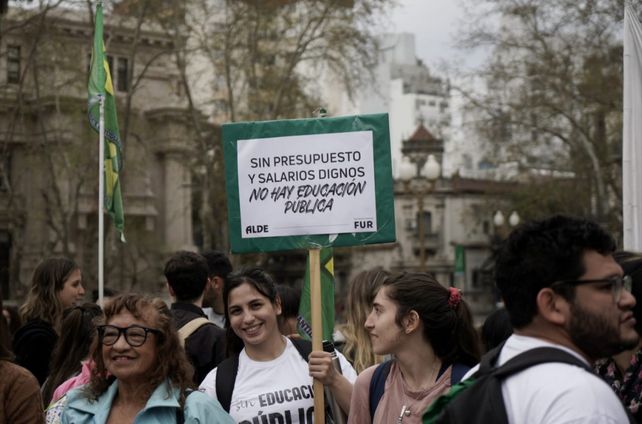 El programa de becas para estudiantes de la UNR recibió una avalancha de interesados