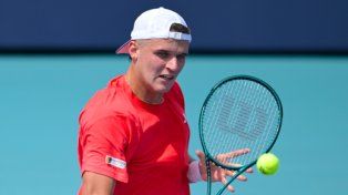 Mensik avanzó a las semifinales del Masters 1000 de Miami tras vencer a Fils