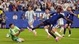 Otra mirada sobre la selección argentina, que no se parece a la de Qatar pero está a tiempo de mejorar