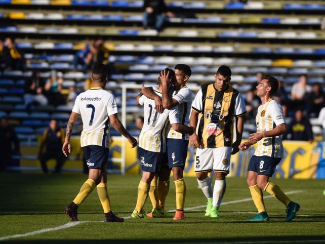 Con autoridad, Central goleó a Alianza Sport 4 a 0 y se metió en los cuartos de la Copa Santa Fe