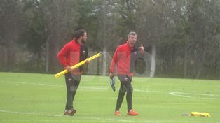 Están los concentrados y el equipo para recibir al Bicho