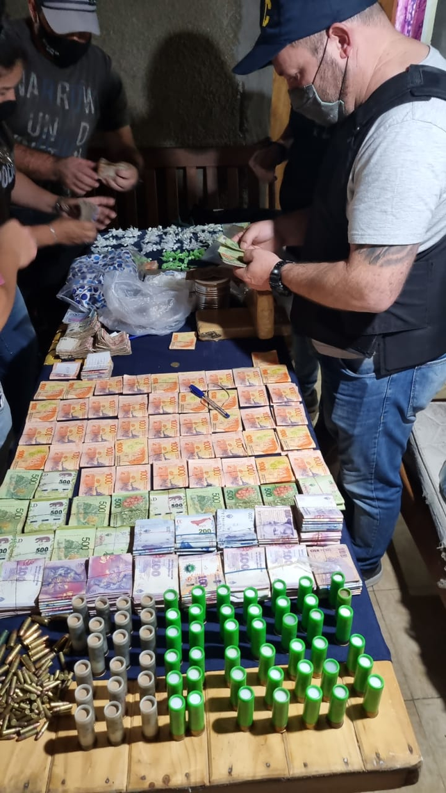 El dinero que fue secuestrado en los allanamientos de las últimas horas.&nbsp;