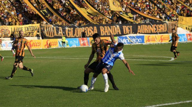 Mitre de Santiago y Gimnasia de Mendoza definirán el segundo ascenso a la B Nacional