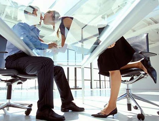 Un estudio determinó el ránking de los más infieles de las oficinas.