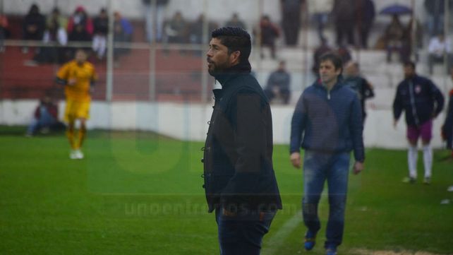 El Decano debutó con una derota ante Flandria como local