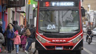 El paro de UTA es por falta de acuerdo salarial y la falta de subsidios al transporte. Este jueves, en Paraná, habrá reunión en la Secretaría de Trabajo