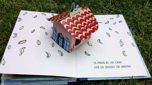 “El pop up permite añadir volúmen y movimiento a la palabra y a la imagen del libro”