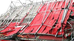 Al menos un muerto al caer el techo de un estadio holand&eacute;s