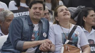Graciela Sosa y Silvino Báez convocaron este jueves a una misa en las escalinatas de la facultad de Derecho de la UBA.