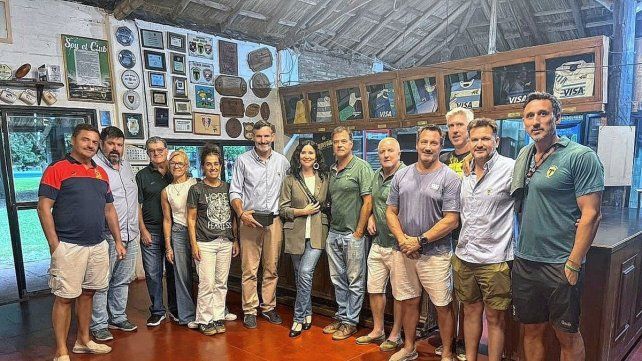 El Club Tilcara recibió a la embajadora argentina en Nueva Zelanda.