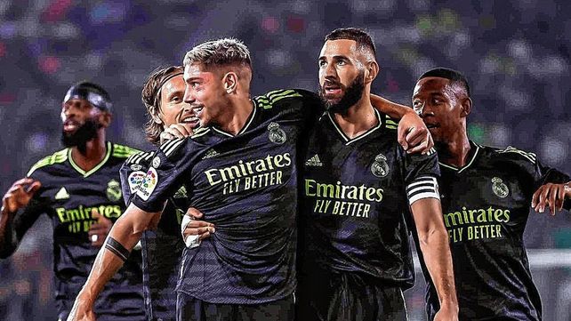 Real Madrid goleó a Elche como visitante y se consolidó como único puntero de la Liga española.