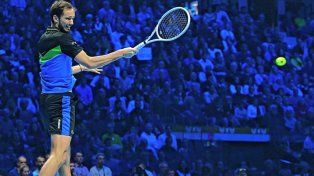 Medvedev le ganó a Zverev y clasificó a las semifinales del ATP Finals